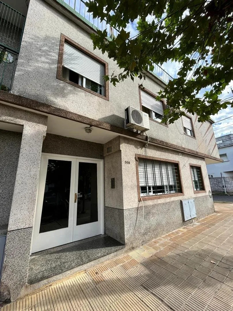 Departamento de 2 ambientes con 1 dormitorio en Villa Sarmiento (Morón)