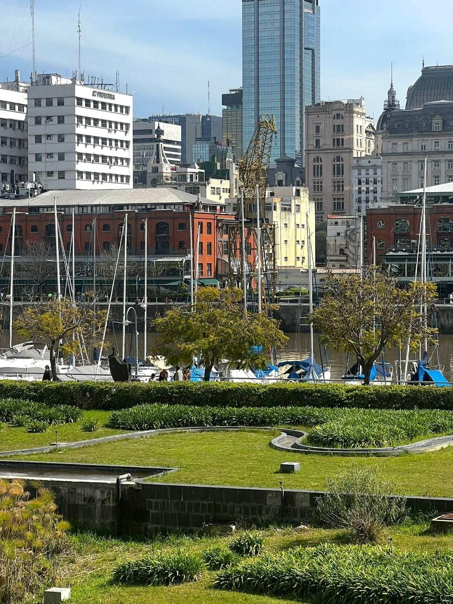 Двухкомнатная квартира с 1 спальней в Puerto Madero