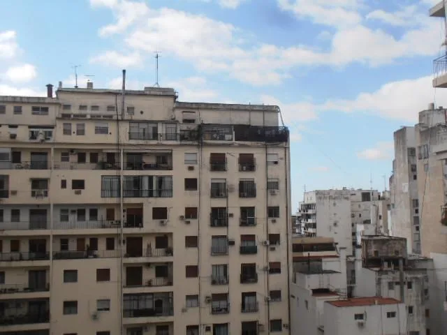 Departamento de 2 ambientes sin muebles en Recoleta