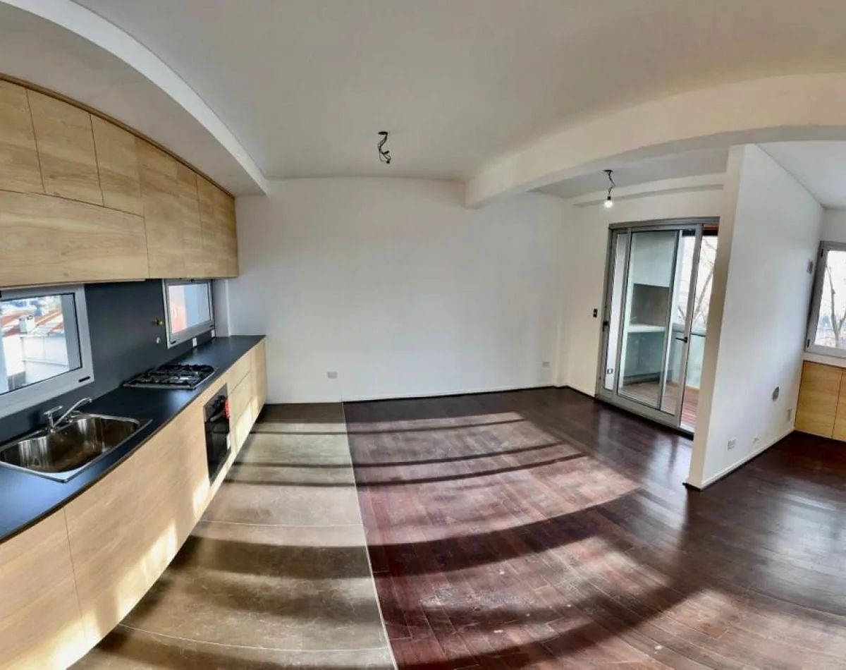 Новая трёхкомнатная квартира с балконом и зоной гриля в Villa Lugano