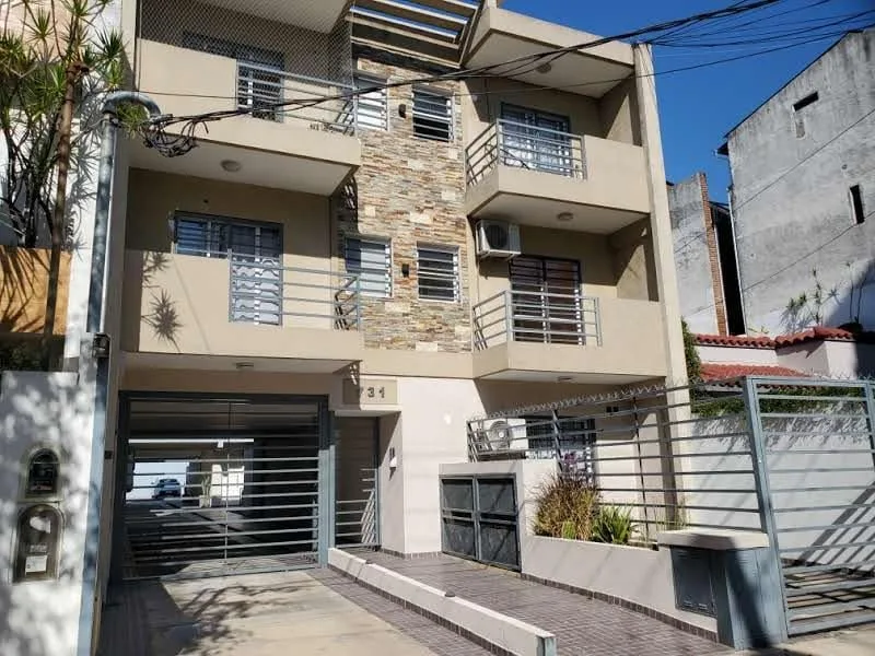 Excelente Departamento 2 Ambientes y Medio en Alquiler. Ramos Mejía Sur