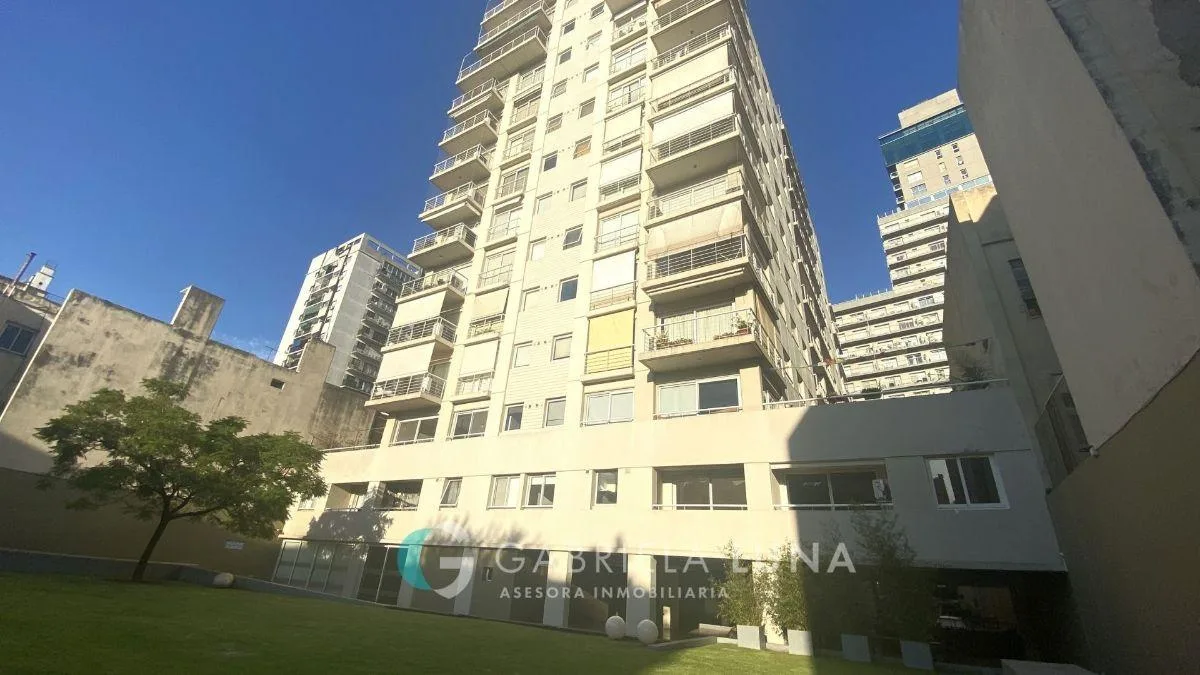 3 Ambientes con Balcón - Vista Abierta - Cochera - Colegiales