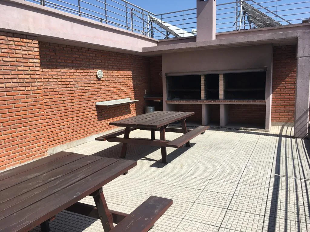 2 ambientes con balcón