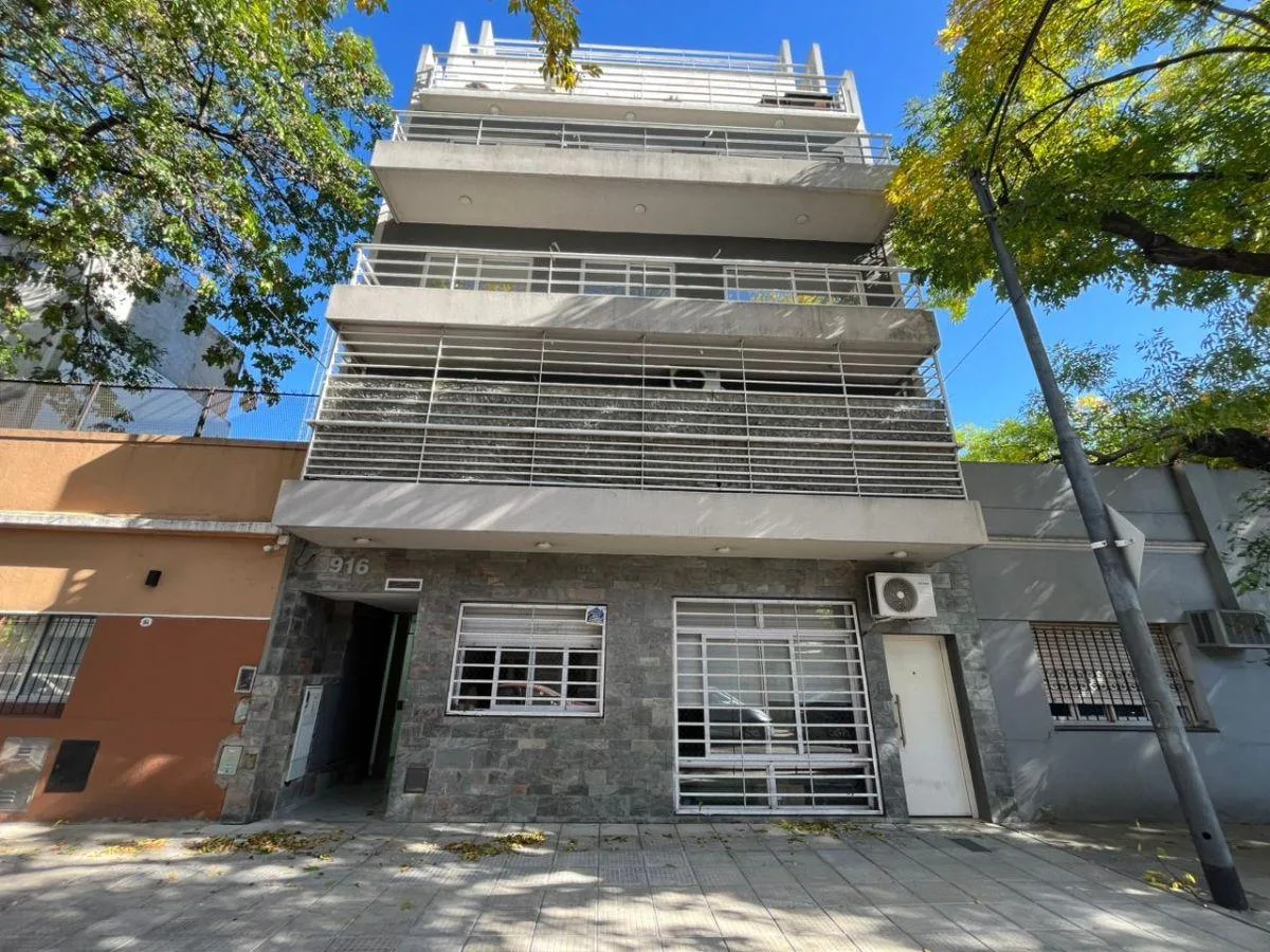 Departamento 2 Amb. Frente con Balcon Apto Profesional