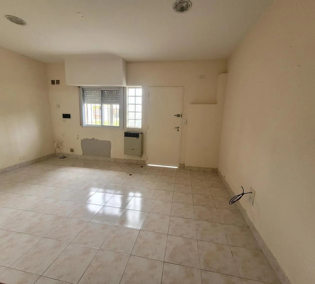 Ground-floor or upper unit studio (PH) in Wilde, Quilmes