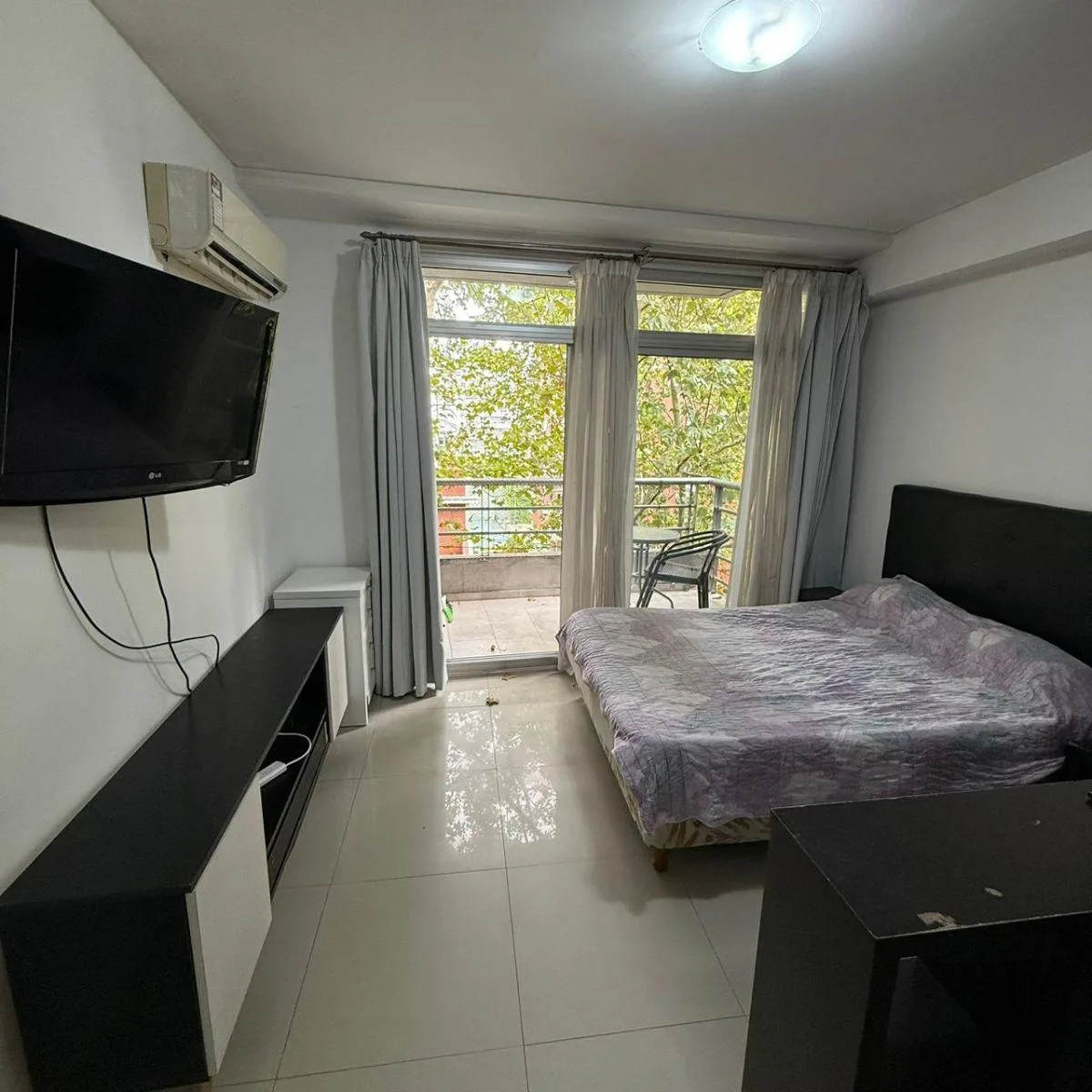 Kitnet com varanda em Palermo