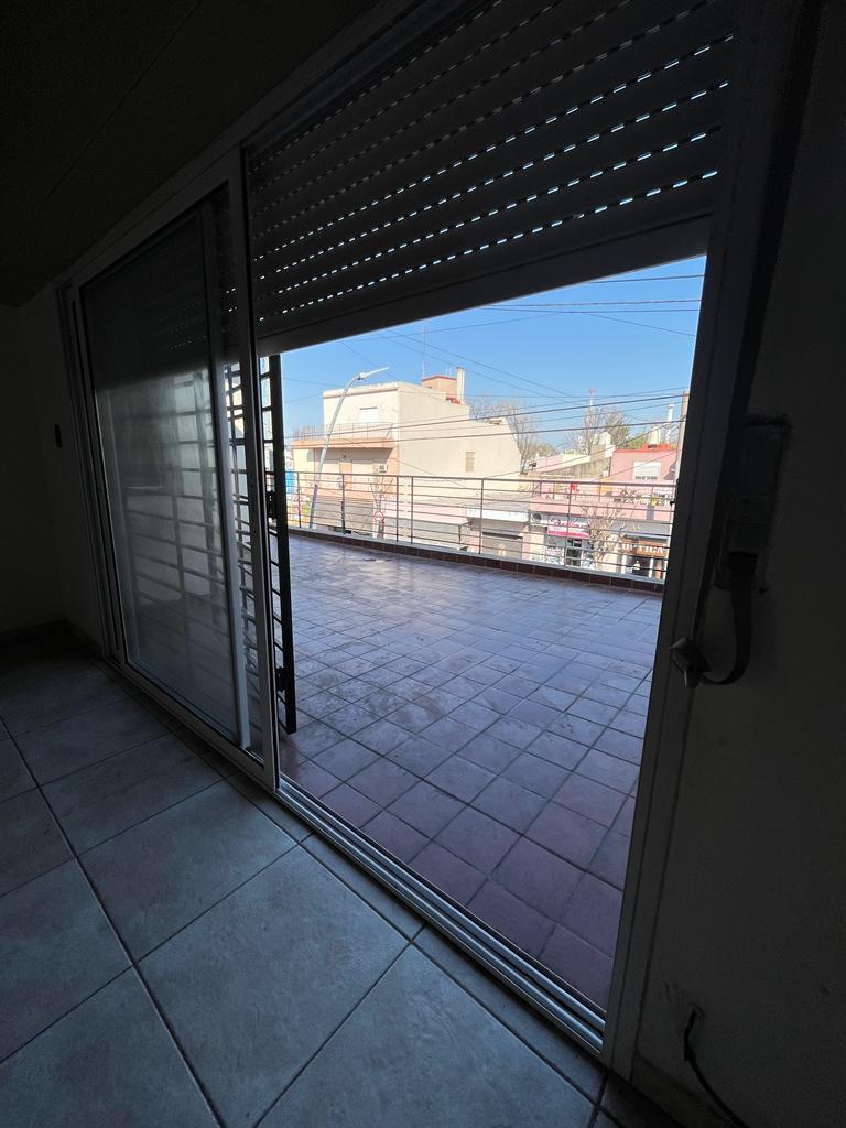 PH de 3 ambientes con 2 dormitorios en Villa Soldati