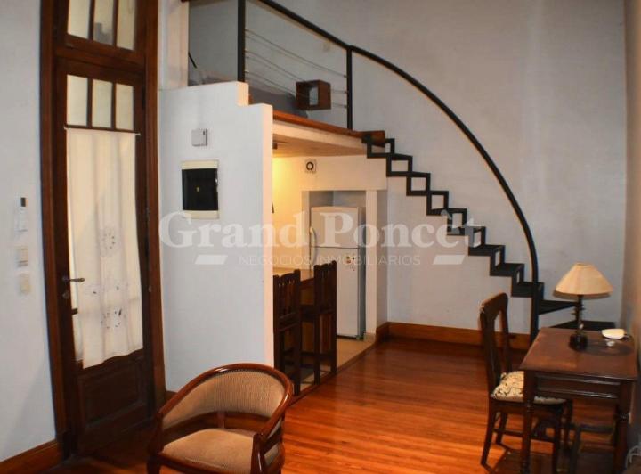 Furnished two-room apartment with mezzanine in Monserrat
