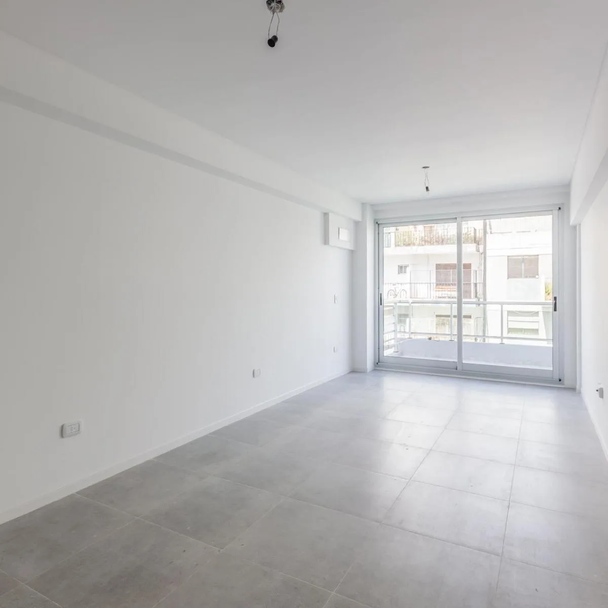 Kitnet novo em Palermo com varanda e amenities
