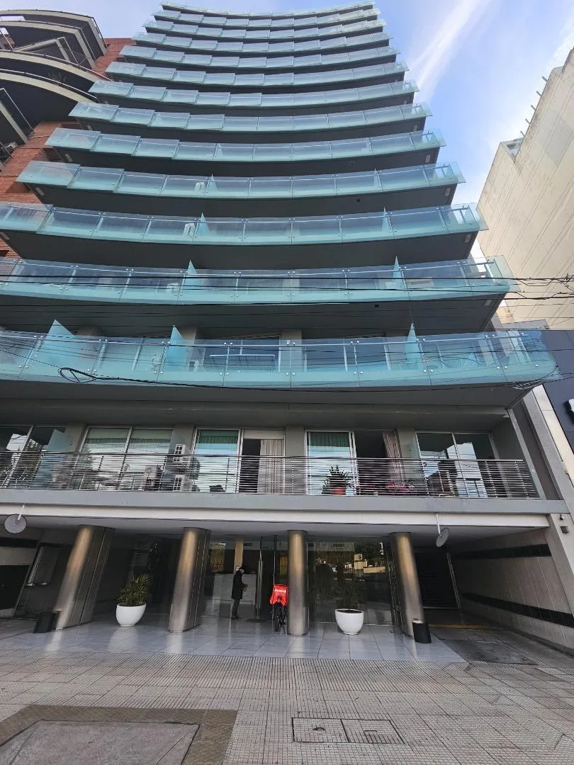 Studio apartment with assigned parking in Núñez