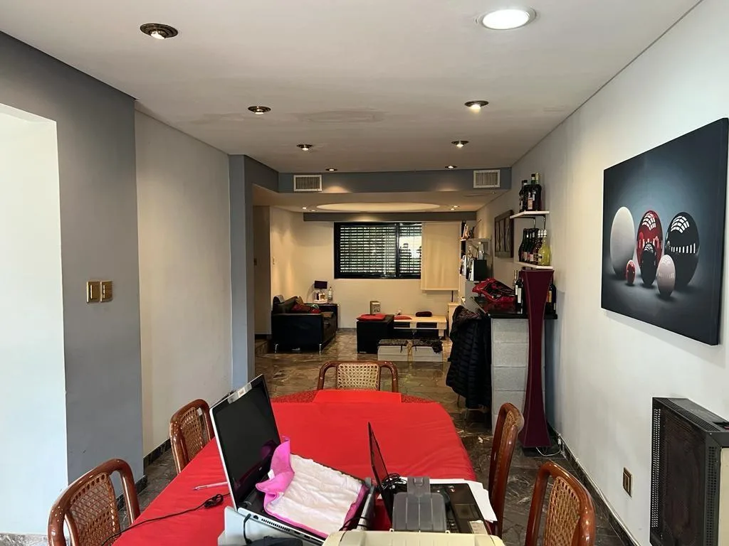 Casa de 6 Ambientes en Alquiler en Liniers