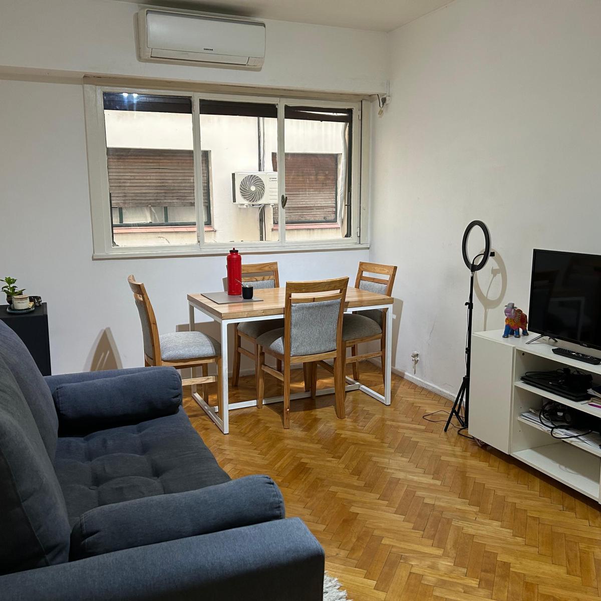 Apartamento de dois ambientes sem mobília em Palermo