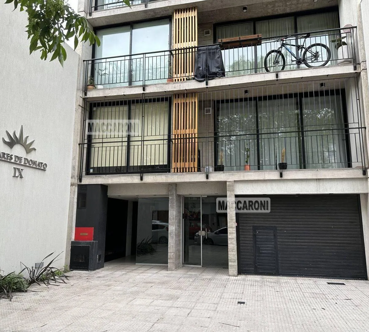 Front-facing two-room apartment in Villa Luro