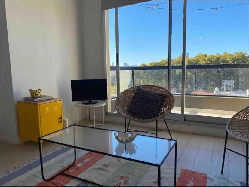 Monoambiente amoblado en contrafrente en Villa Crespo