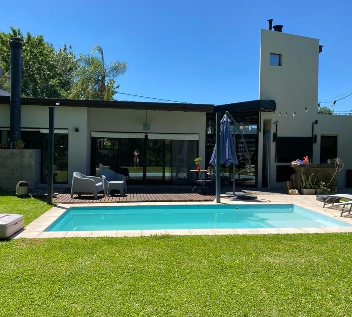 Casa en barrio cerrado con pileta