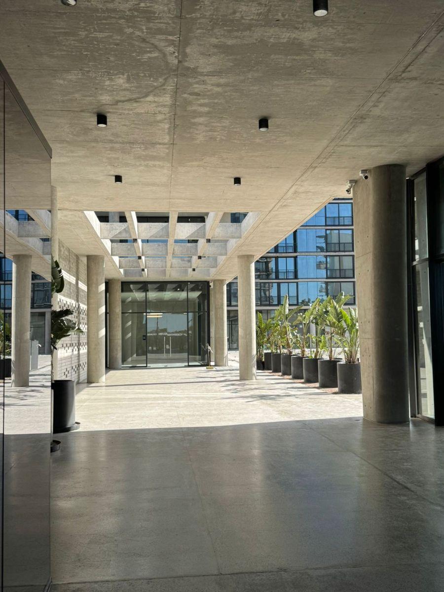 Two-room apartment in Victoria