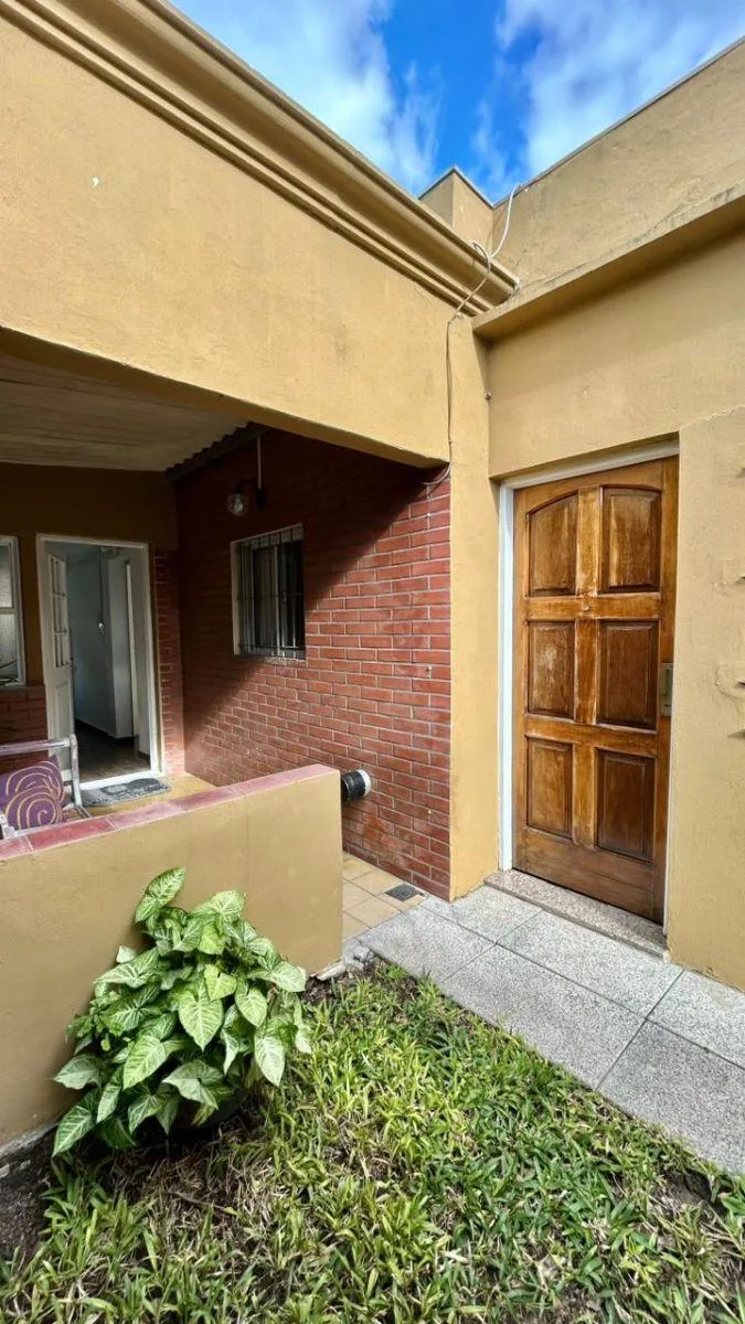 PH de 2 Ambientes con Cochera y Patio - Castelar Norte!
