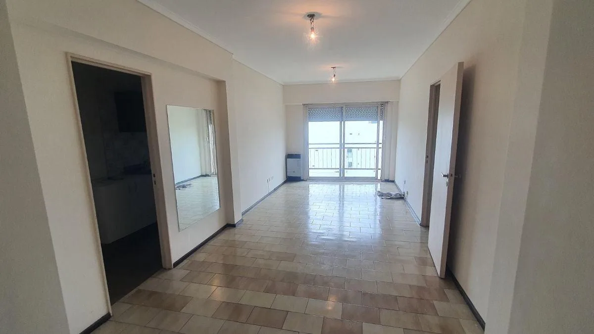 Departamento de 2 ambientes con balcón y lavadero en Caballito