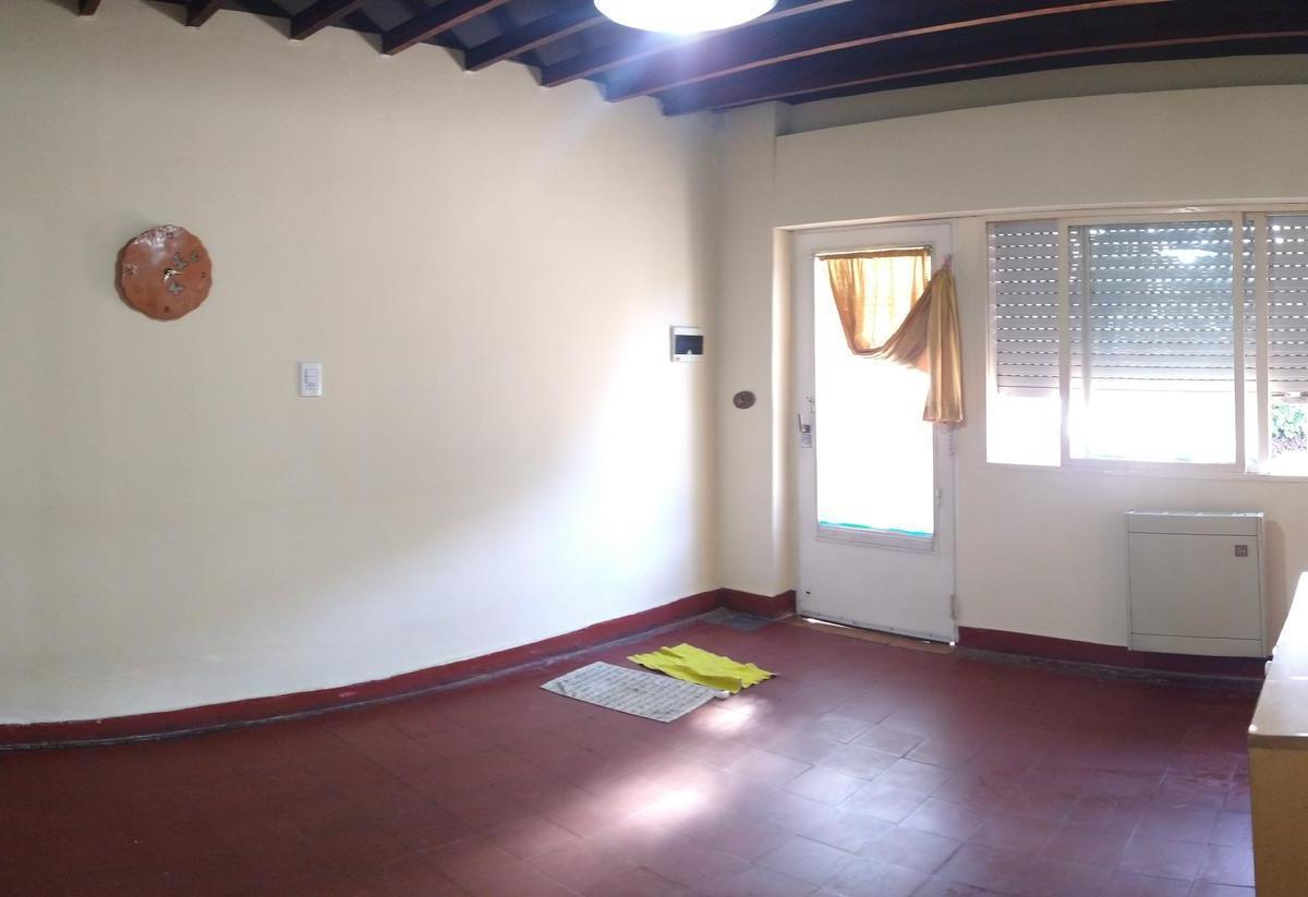 Apartamento térreo na frente em Tres de Febrero