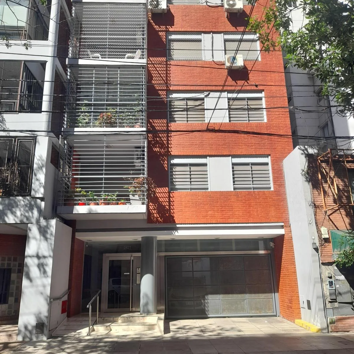 Two-bedroom half-floor apartment in Belgrano