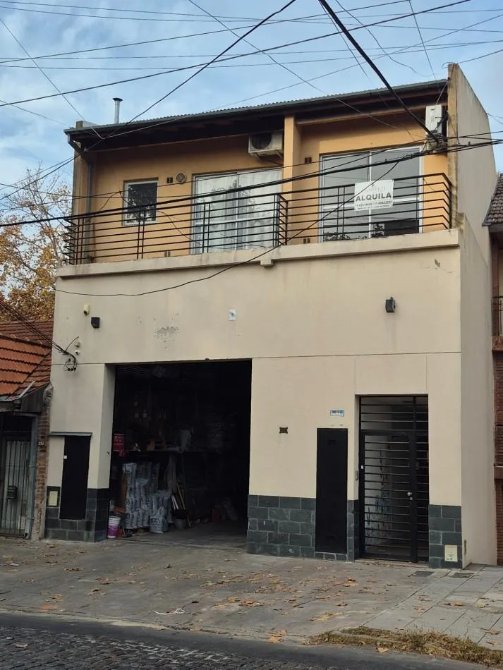 Studio apartment on the first floor in Lomas de Zamora