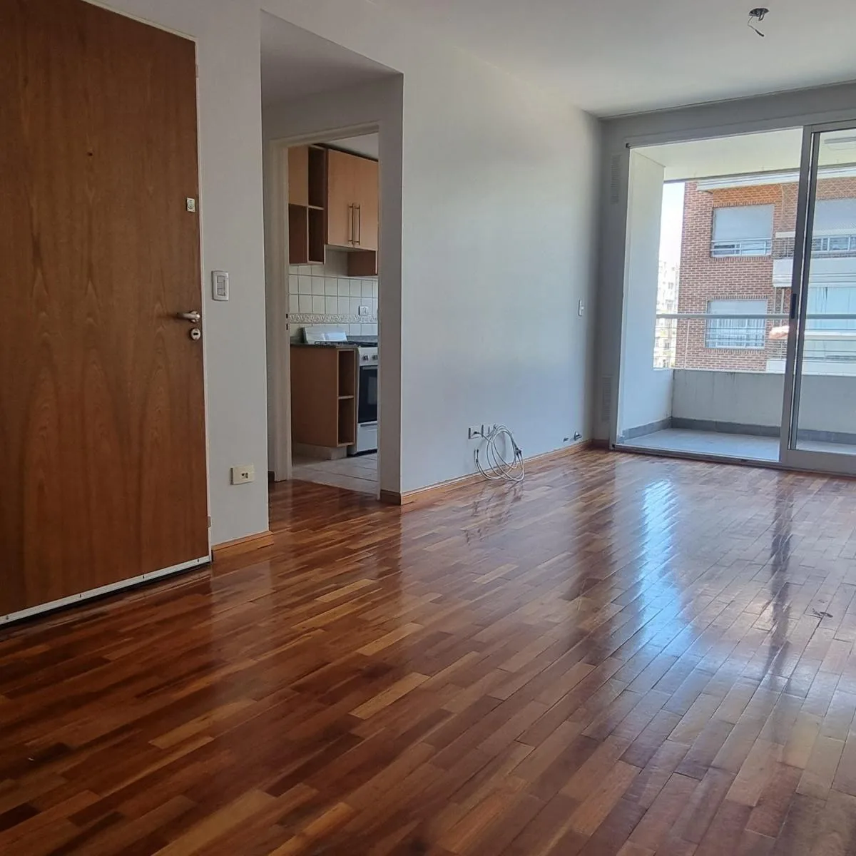 Departamento de 2 ambientes con balcón y cochera fija en Belgrano