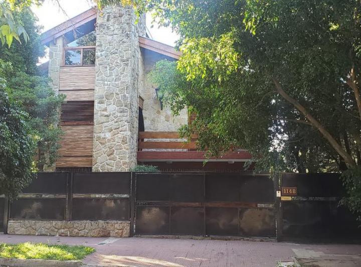 Casa de 6 dormitorios en Martínez