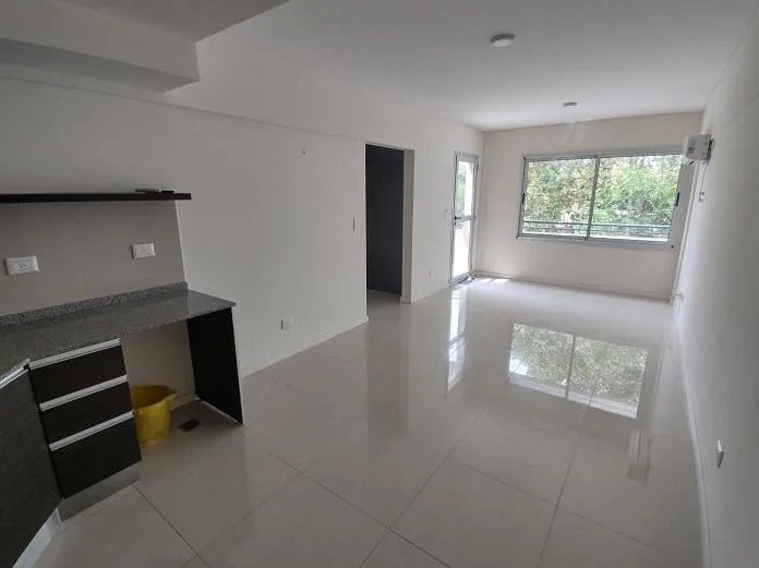 Departamento 2 Ambientes con Amplio Balcón
