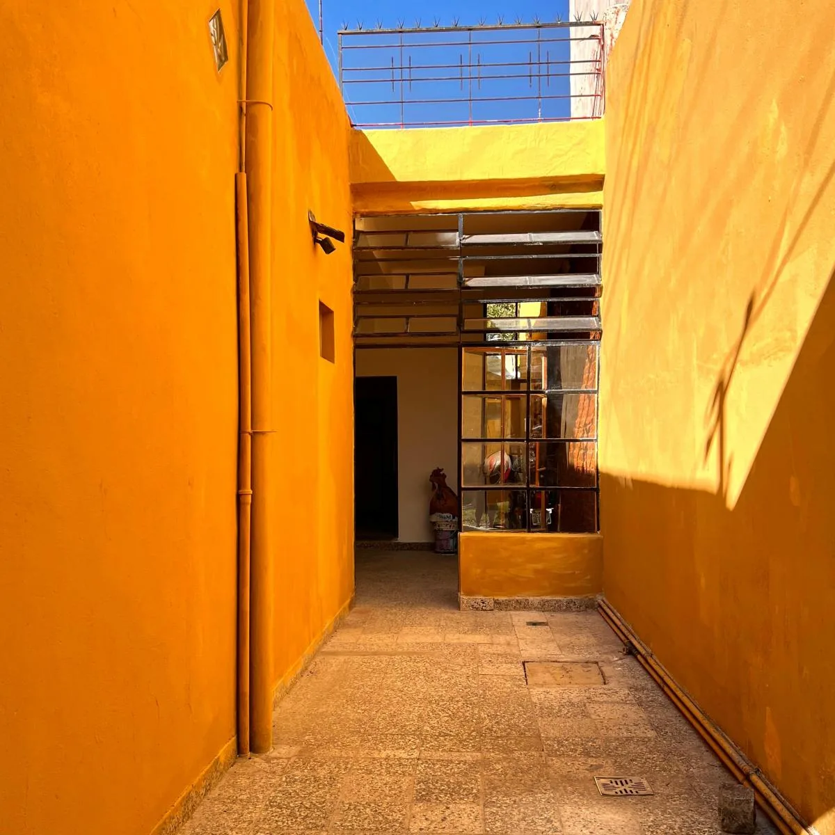 Alquiler Casa - Vivienda Para Grupo Familiar / Amigxs - 5 Ambientes - Avellaneda