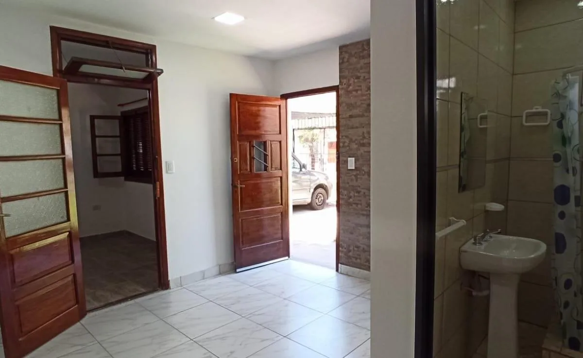 PH de dois ambientes com 1 quarto na entrada em Lanús