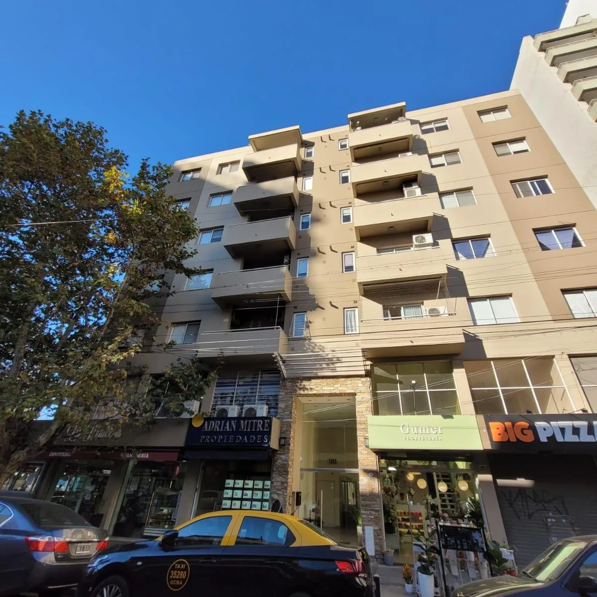 3-room apt, balcony and grill