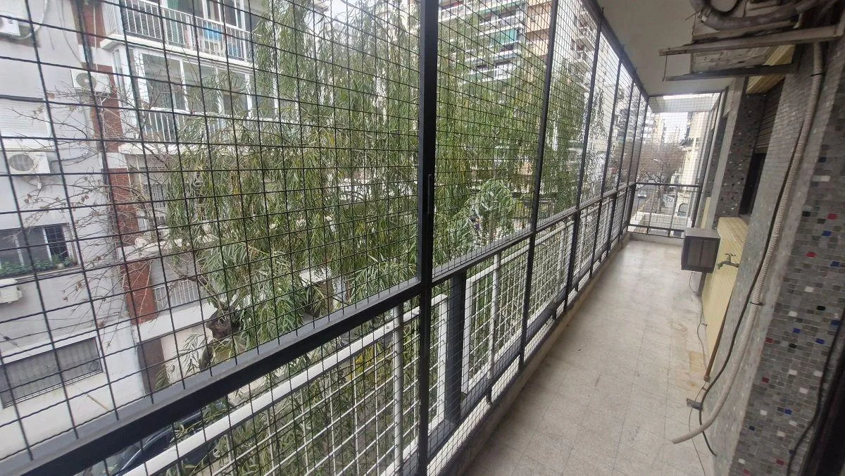 Departamento de 3 Dorm., Dependencias, Balcón - San Cristóbal - Alquiler
