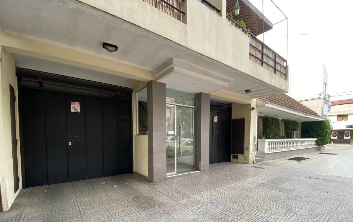 Alquiler Dto. 2 Ambientes Tipo Loft con Cochera y Balcon Al Frente en Devoto