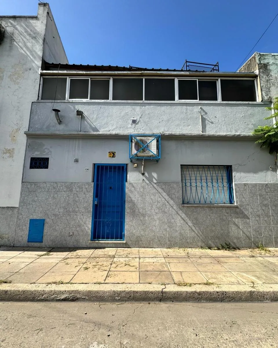 PH de 2 ambientes con entrada independiente y patio en Nueva Pompeya