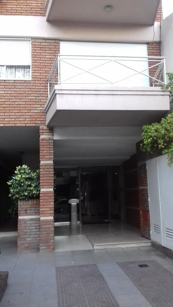 Hermoso Departamento 2 Ambientes Consultorio Al Frente