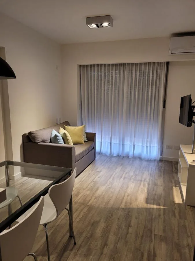 Kitnet com varanda e terraço em Palermo Soho