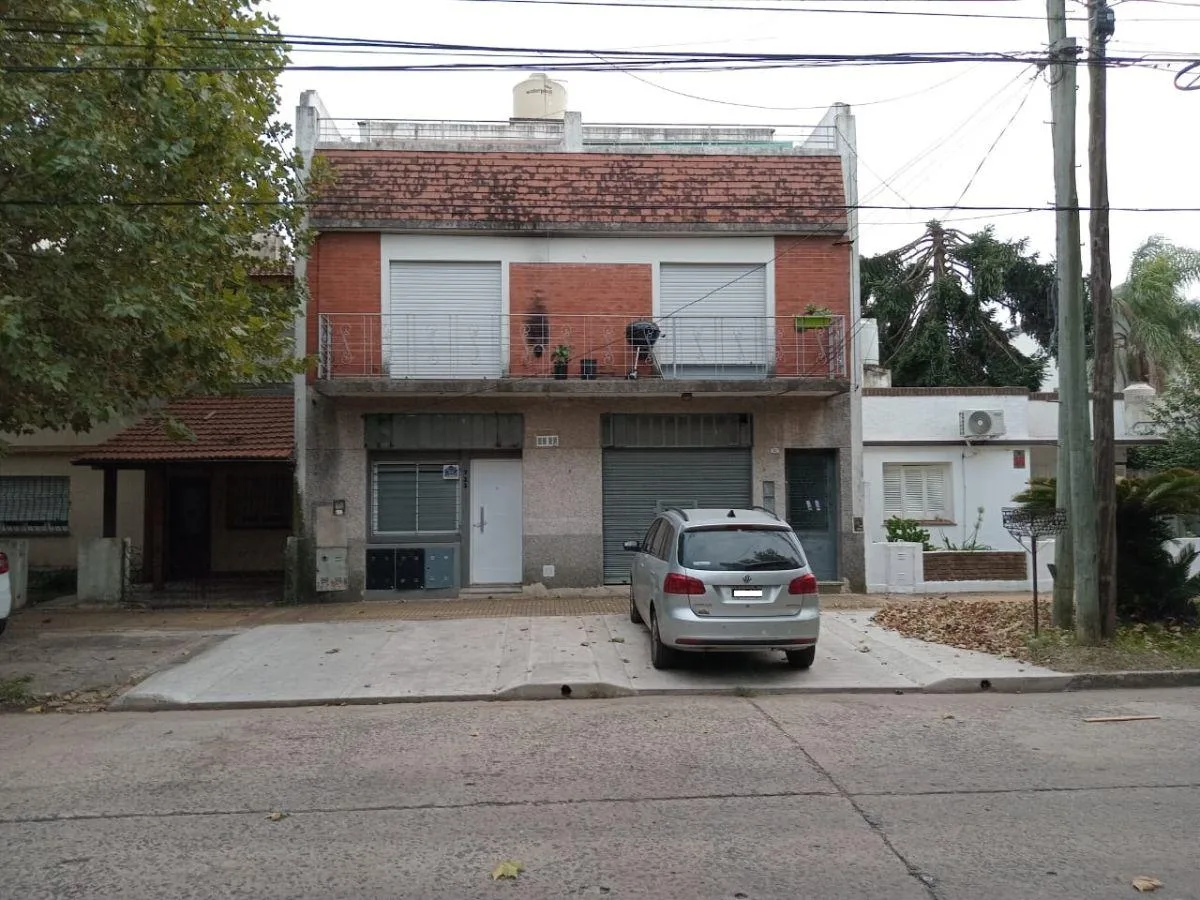Departamento de 2 ambientes en Banfield