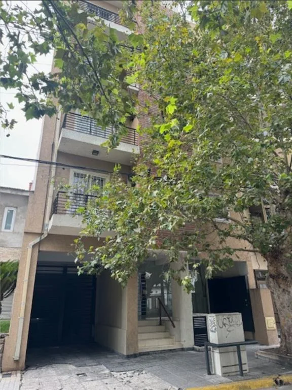 Departamento de 2 ambientes con balcón en Ramos Mejía