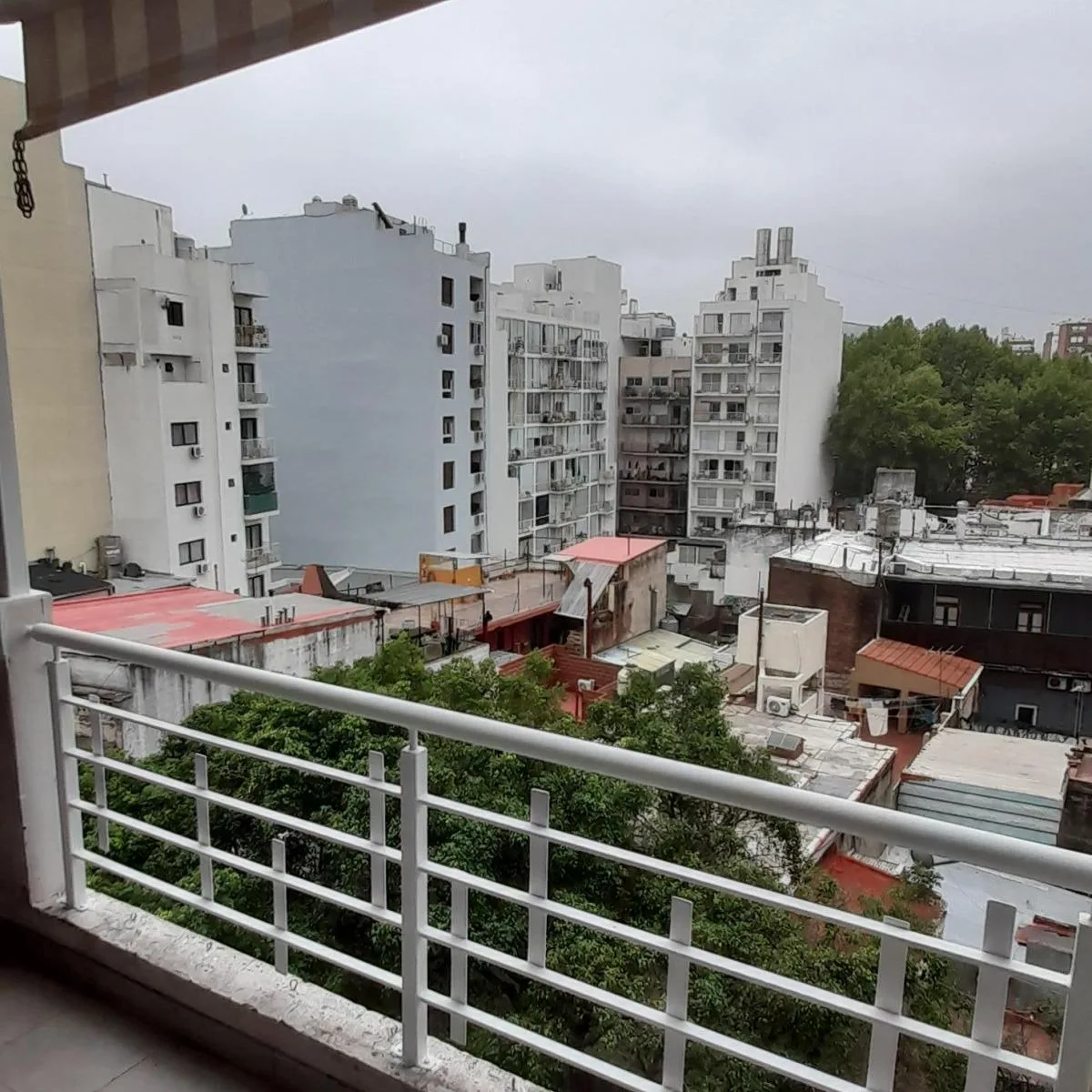 Duplex com 1 quarto e varanda em Balvanera