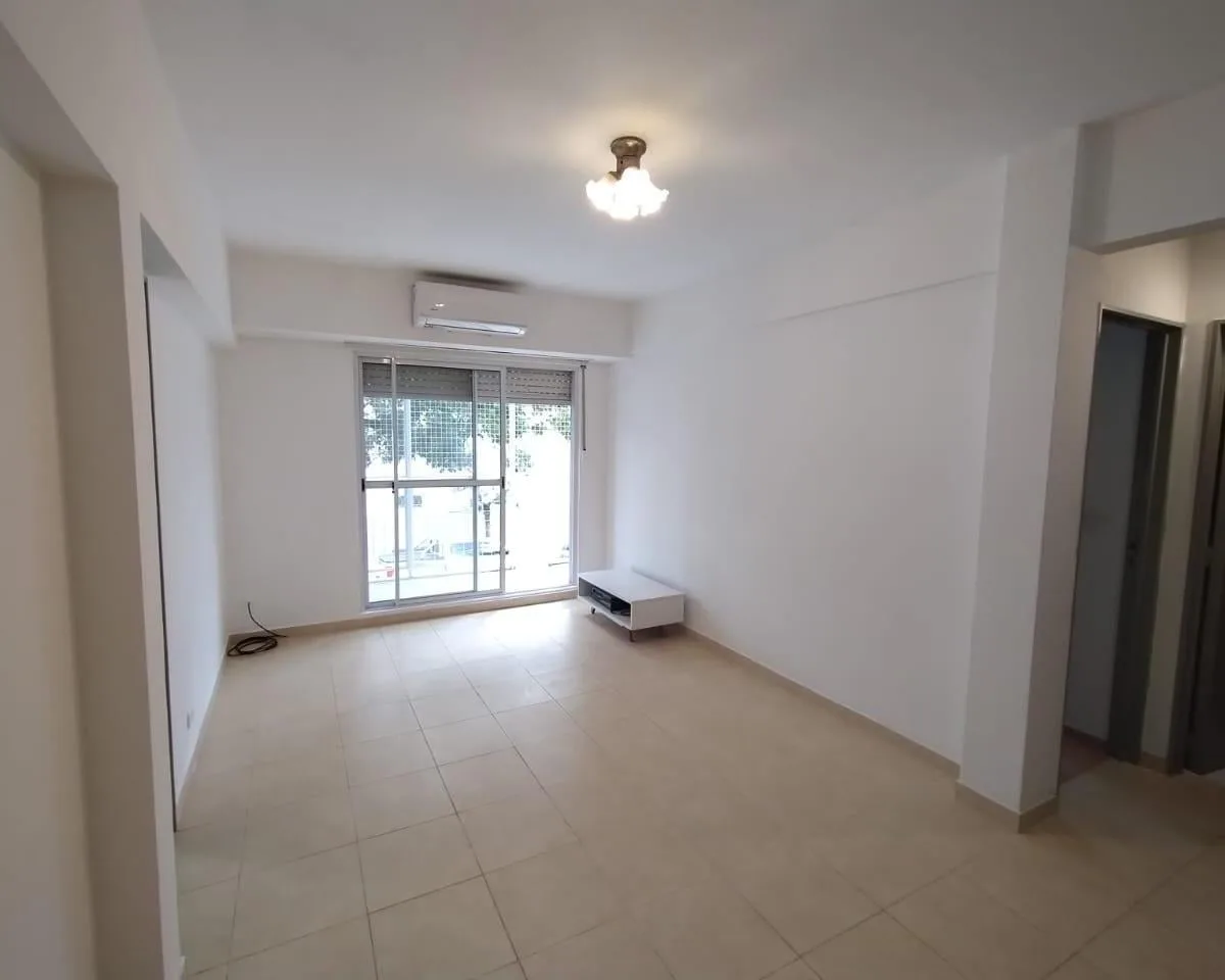 Departamento 2 Ambientes en Alquiler en Liniers