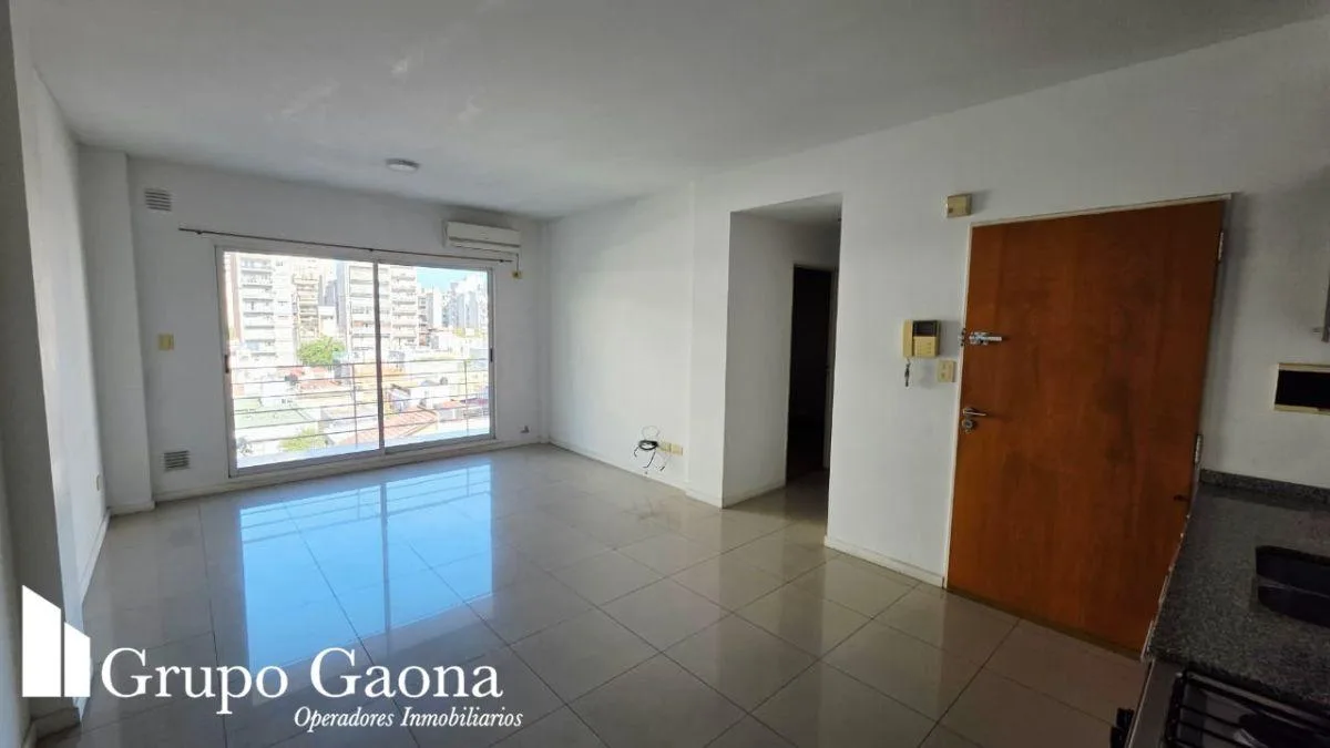 Apartamento de dois ambientes com varanda em Caballito
