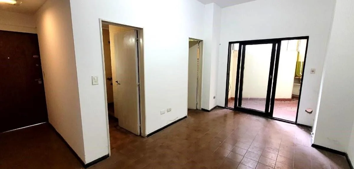 Monoambiente C/patio - Humberto 1° Al 2700