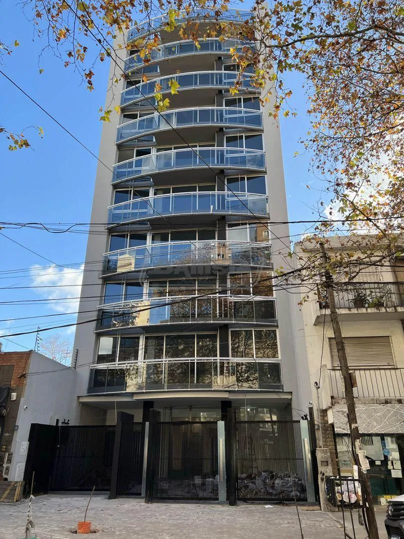 Two-room apartment with parking in La Matanza