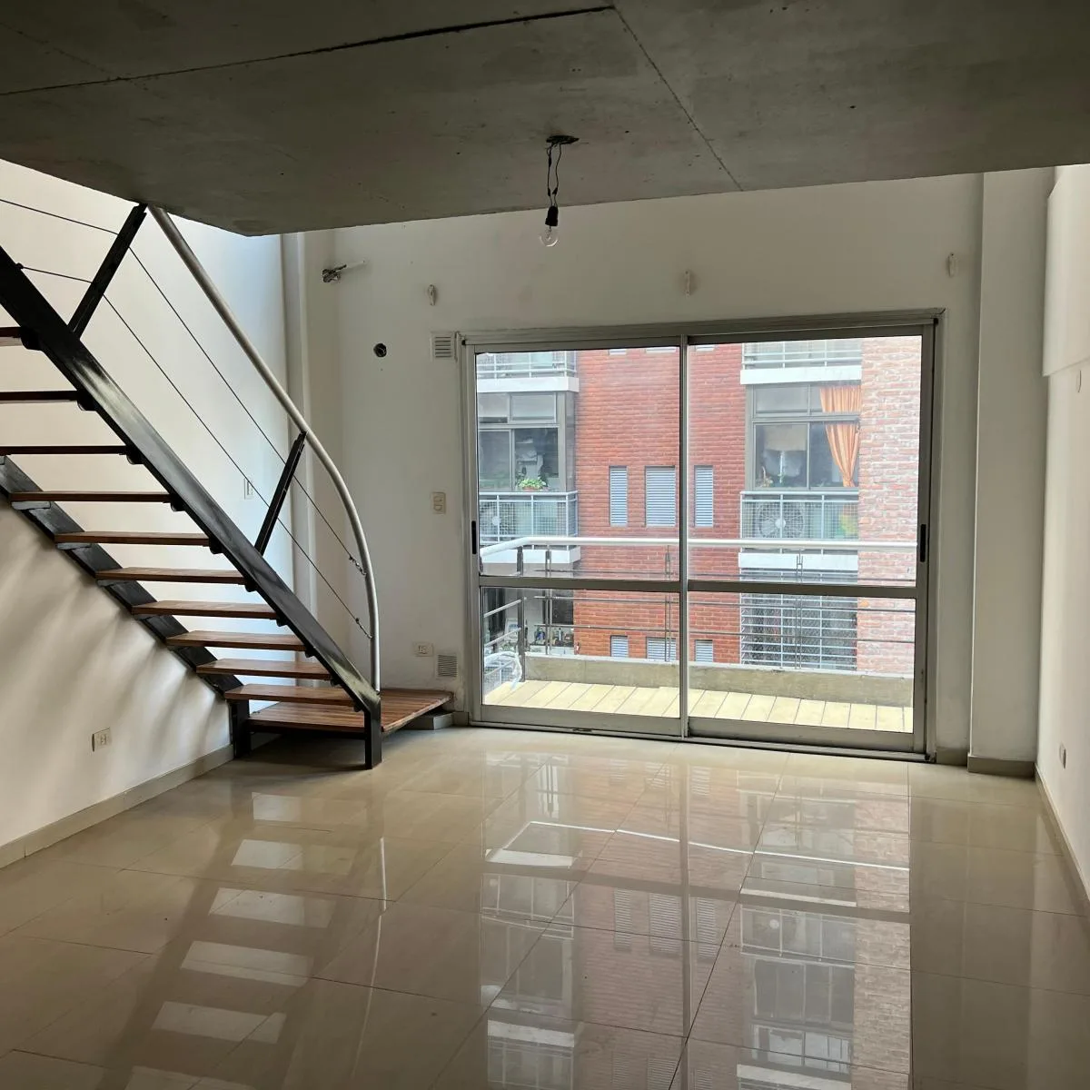 Apartamento duplex tipo loft de 2 ambientes em Flores