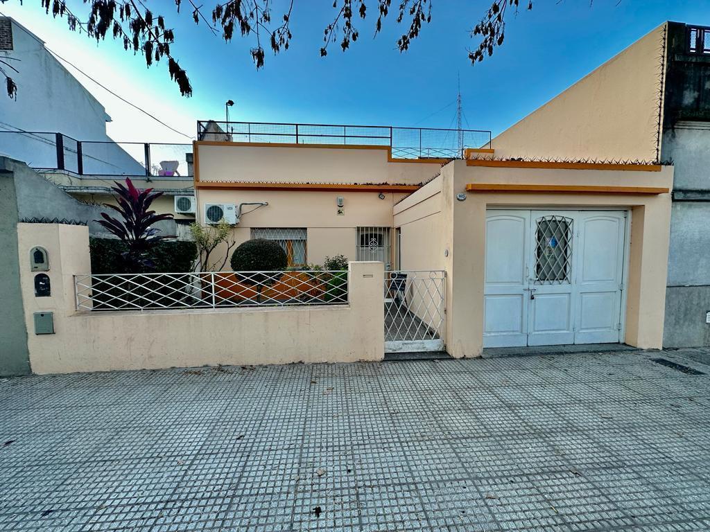 Casa de 4 ambientes para alugar em Versalles