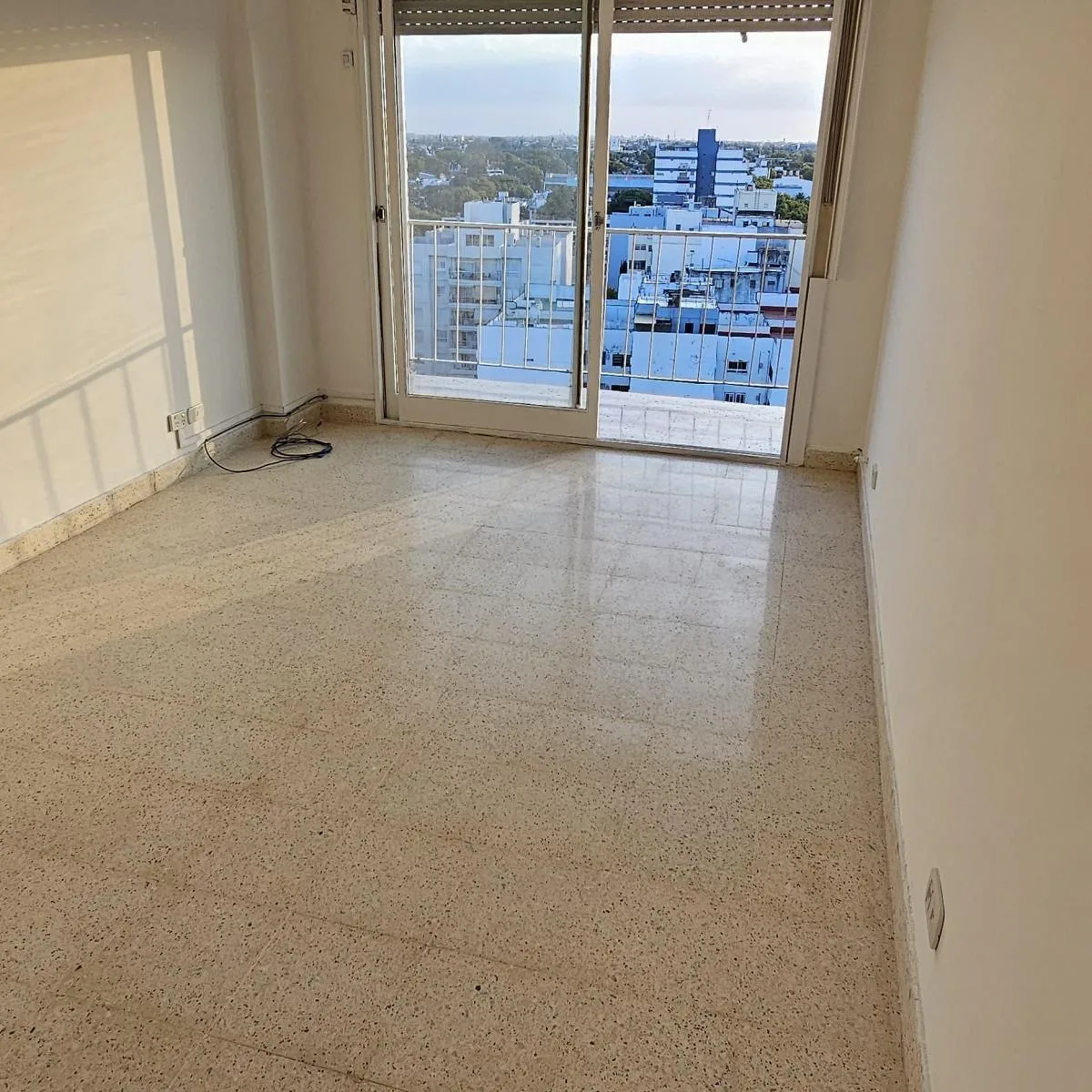 Apartamento de dois ambientes de frente para a rua em Vicente López