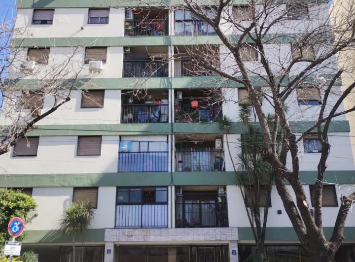 Departamento de 3 ambientes en Flores
