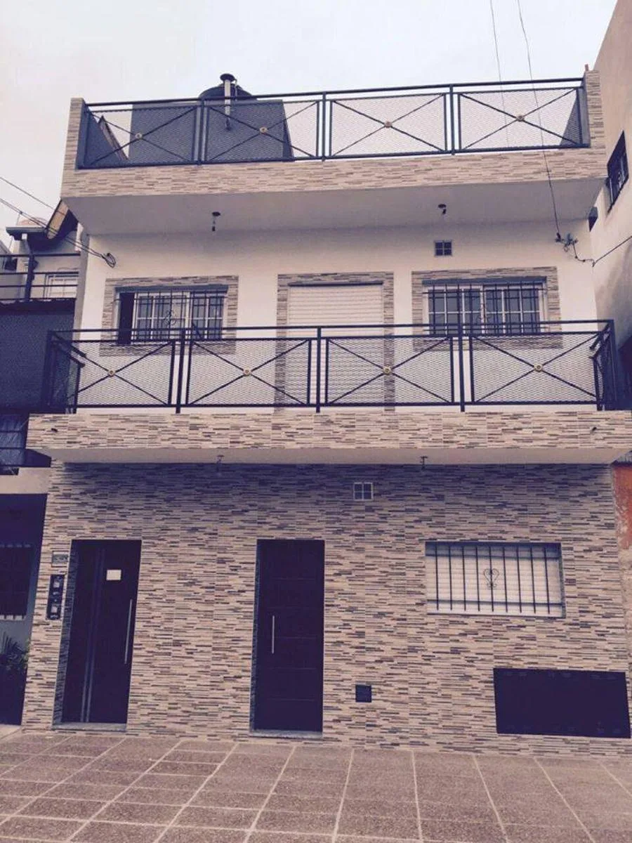 Departamento de 3 ambientes con terraza propia en Ciudadela