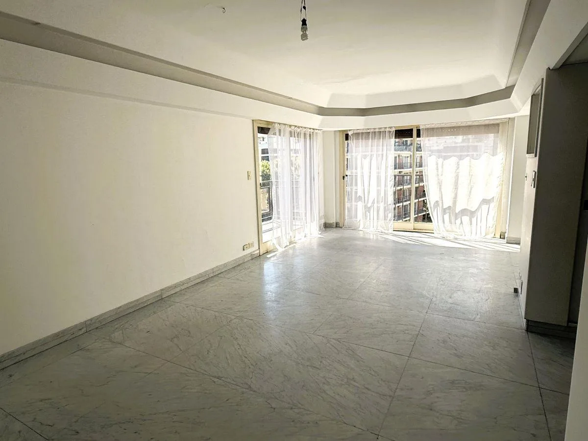 Departamento de 3 ambientes con cochera en Belgrano