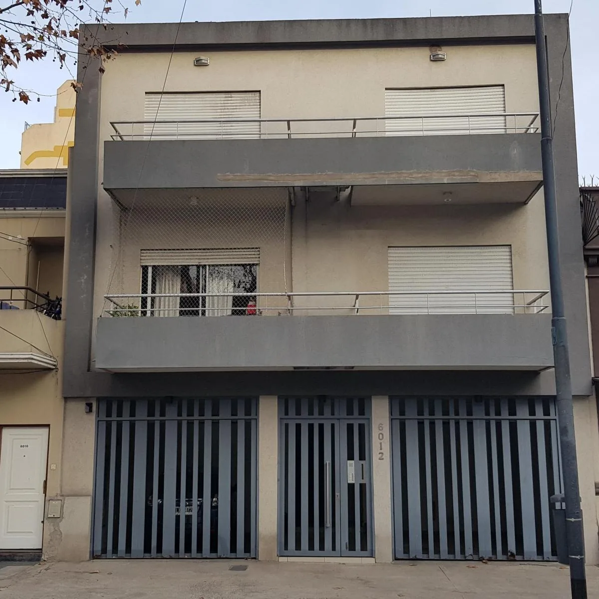 2 ambientes con balcón